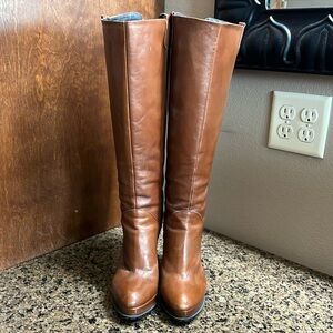Brown boots. Size 39.5